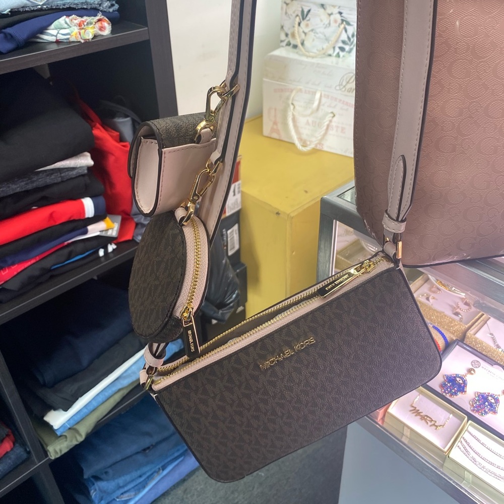Micheal Kors light pink/ brown shoulder bag